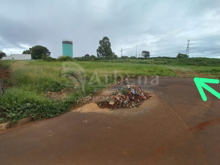 Terreno – Vila Barroso – Altinópolis/SP – Frente sol da tarde – 383,84m2 (esquina)