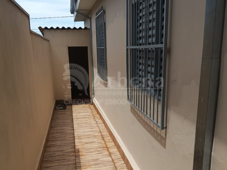 Casa – Bairro: Vila Maria – Altinópolis/SP