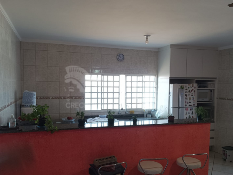 VENDA: im19: Casa – Bairro: Centro – Altinópolis/SP