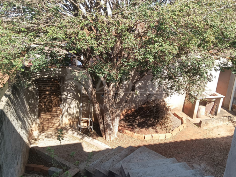 VENDA: im19: Casa – Bairro: Centro – Altinópolis/SP