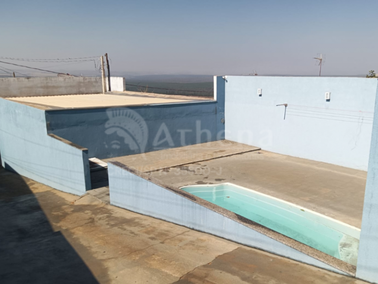 VENDA: im19: Casa – Bairro: Centro – Altinópolis/SP