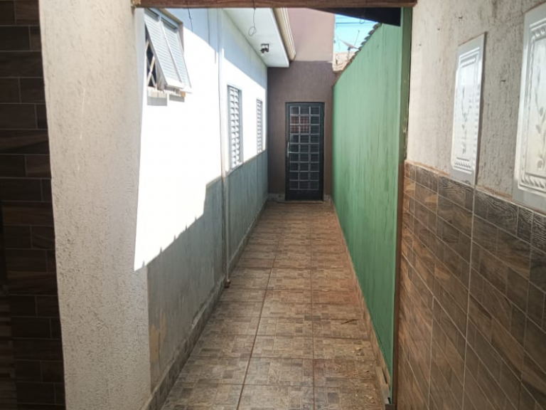 VENDA: Rua Francisco Alves  – Bairro: Morada Gabriela – Altinópolis